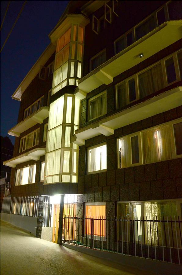 Hotel Pacific Srīnagar Eksteriør billede